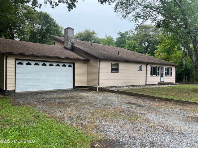 4 Letts Landing Road, Waretown, NJ 08758