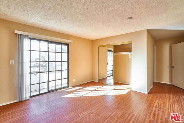 820 S St Andrews Place 301, Los Angeles, CA 90005