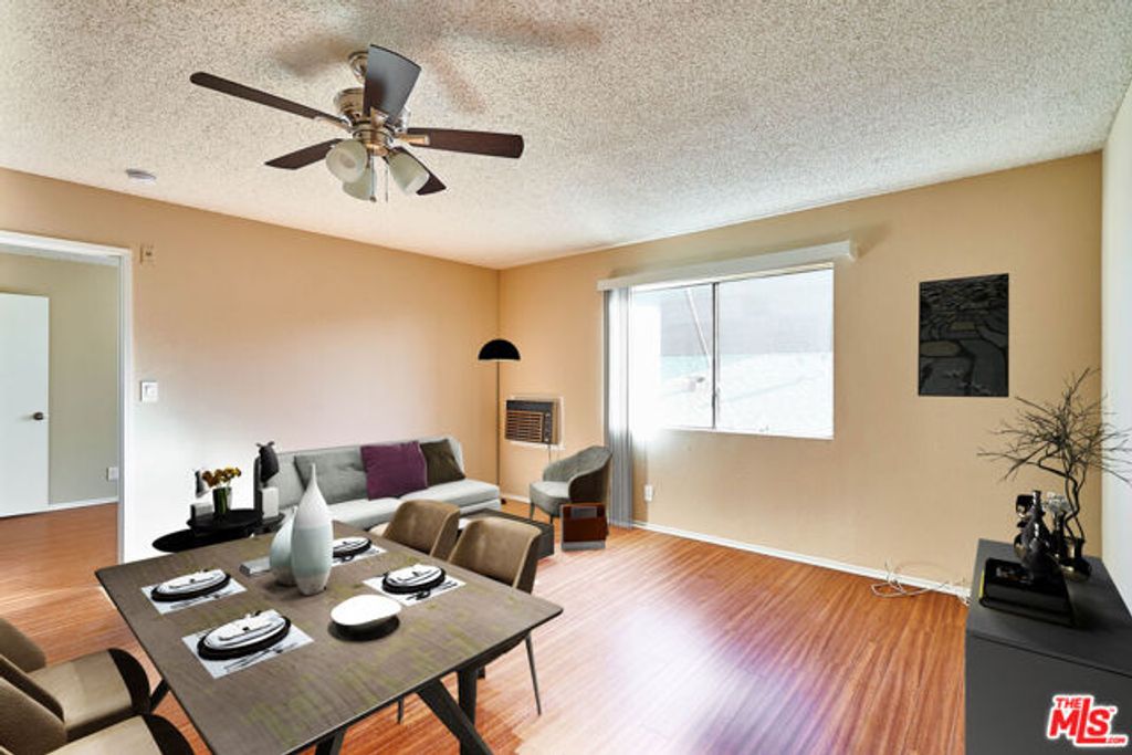 820 S St Andrews Place 301, Los Angeles, CA 90005