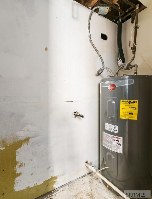 Image 34 of property listing at 1100 N Rapid Creek Road, Inkom, ID 83245