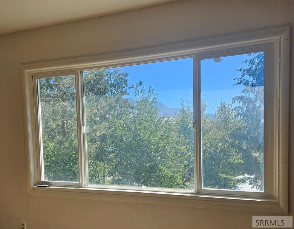 Image 5 of property listing at 1100 N Rapid Creek Road, Inkom, ID 83245