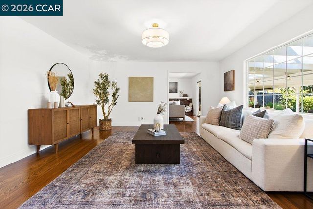 1025 Panadero Way, Clayton, CA 94517
