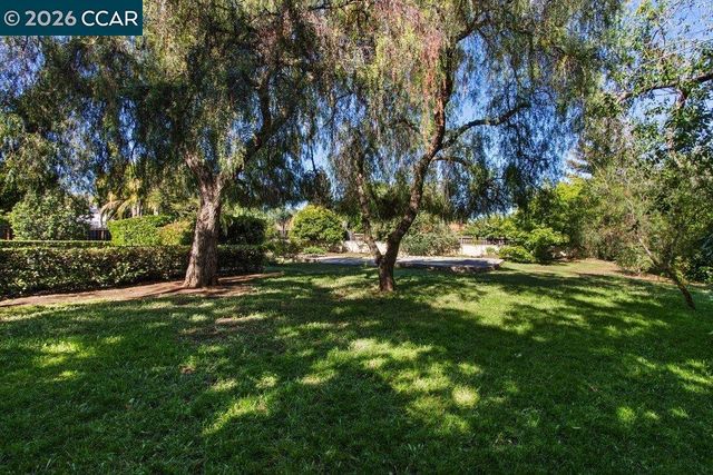 1025 Panadero Way, Clayton, CA 94517