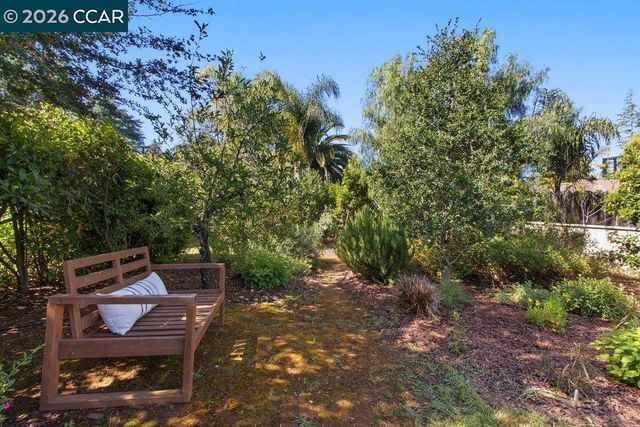 1025 Panadero Way, Clayton, CA 94517