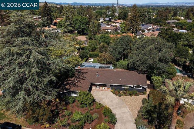 1025 Panadero Way, Clayton, CA 94517