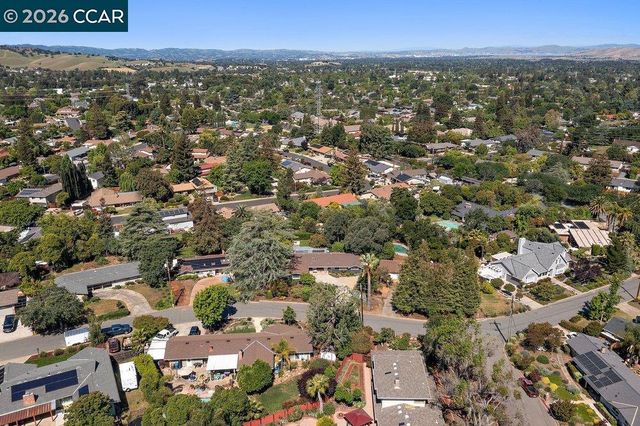 1025 Panadero Way, Clayton, CA 94517