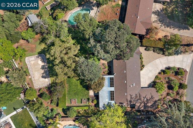 1025 Panadero Way, Clayton, CA 94517