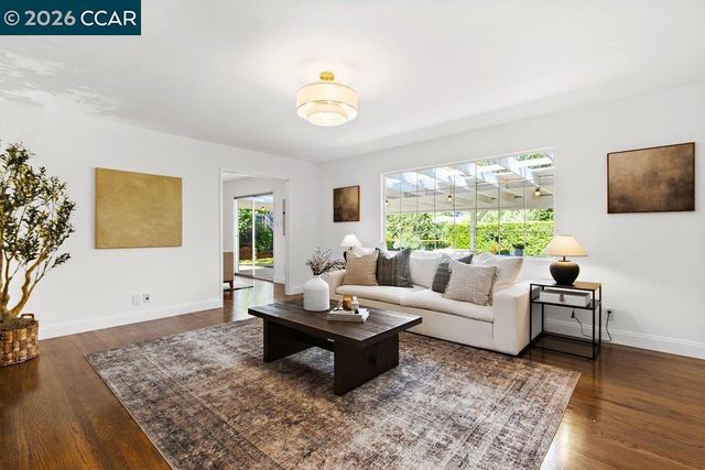 1025 Panadero Way, Clayton, CA 94517