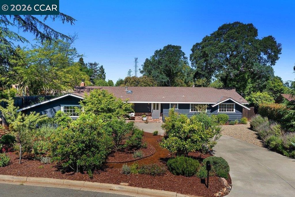 1025 Panadero Way, Clayton, CA 94517