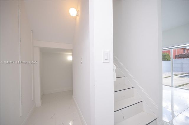 15064 SW 30th Ter, Miami, FL 33185