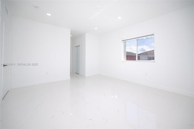 15064 SW 30th Ter, Miami, FL 33185