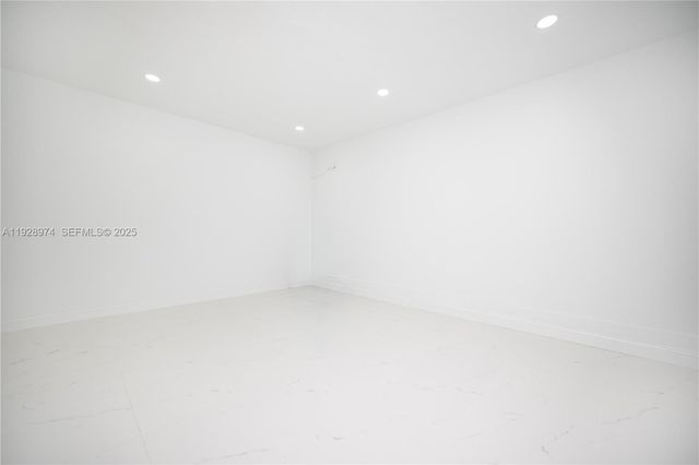 15064 SW 30th Ter, Miami, FL 33185