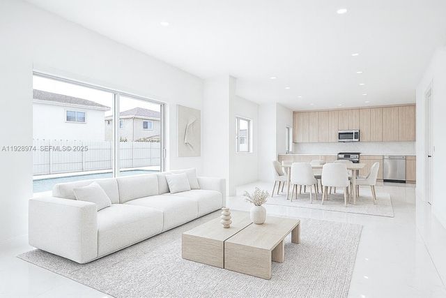 15064 SW 30th Ter, Miami, FL 33185