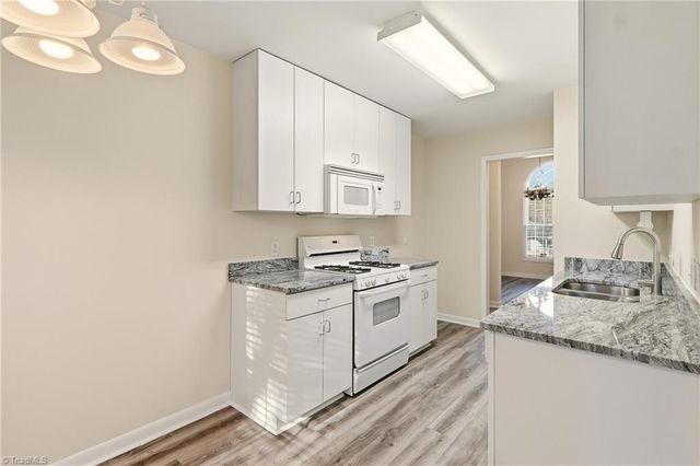 1200 Bayford Court, High Point, NC 27265