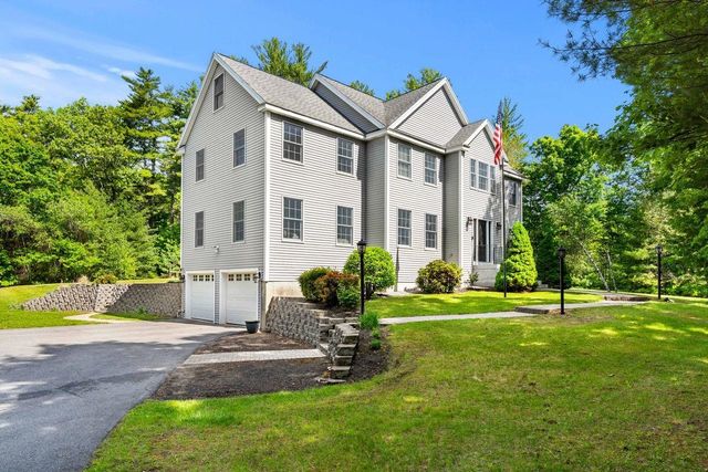 24 Fireside Drive, Epping, NH 03042