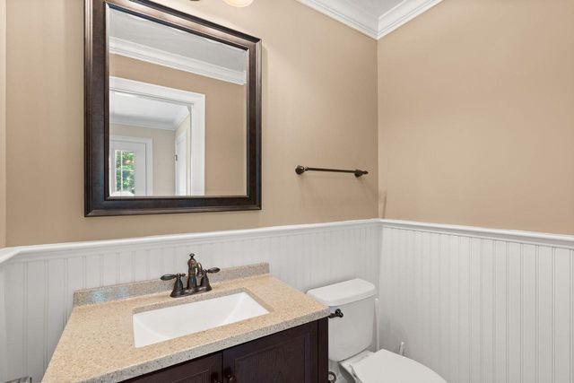 24 Fireside Drive, Epping, NH 03042