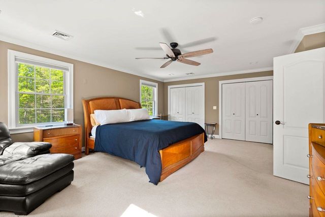 24 Fireside Drive, Epping, NH 03042