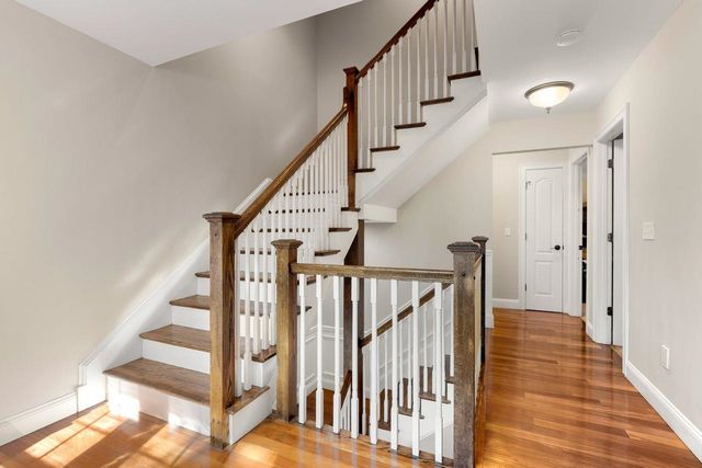 24 Fireside Drive, Epping, NH 03042