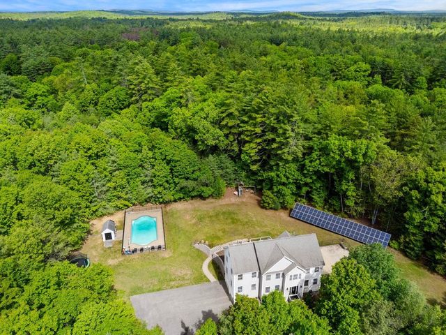 24 Fireside Drive, Epping, NH 03042