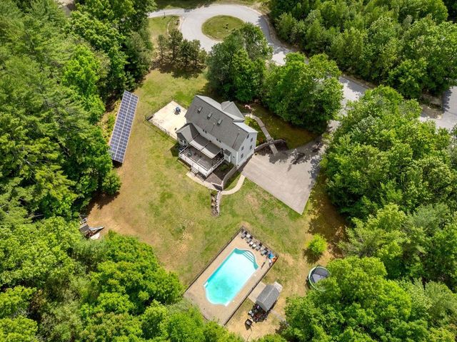 24 Fireside Drive, Epping, NH 03042