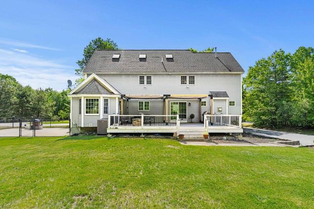 24 Fireside Drive, Epping, NH 03042