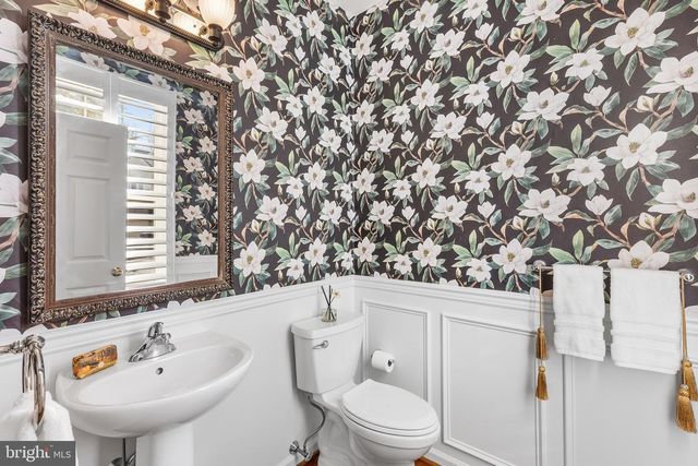 323 CHERRY LN, Kennett Square, PA 19348