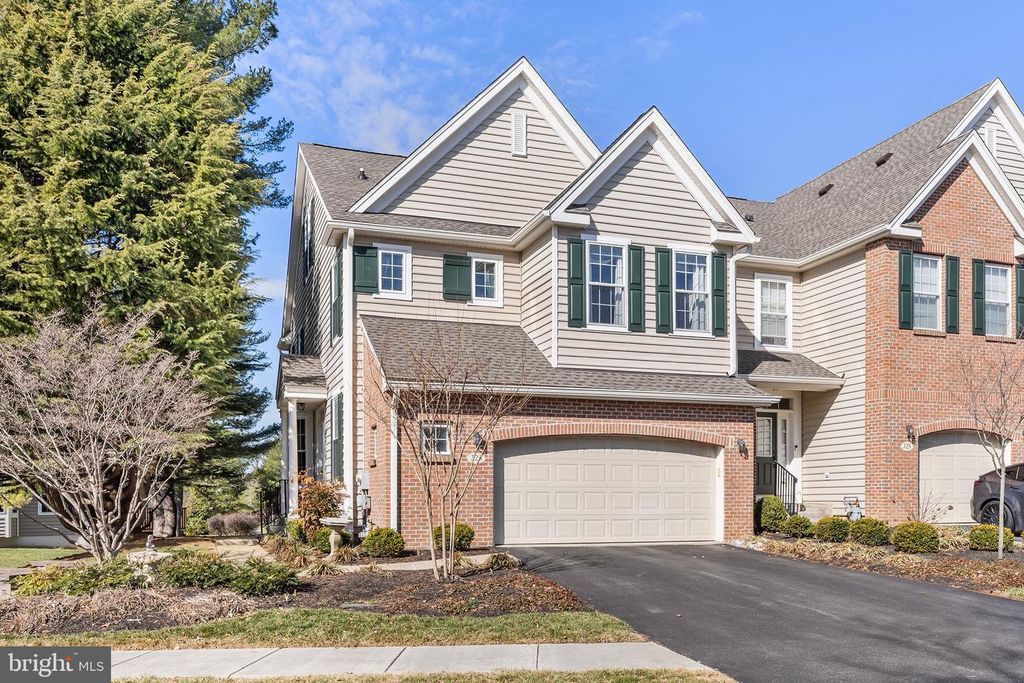 323 CHERRY LN, Kennett Square, PA 19348