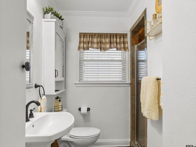 618 Walnut St., Gilmer, TX 75644