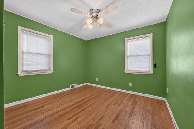 9961 Niver Avenue, Allen Park, MI 48101