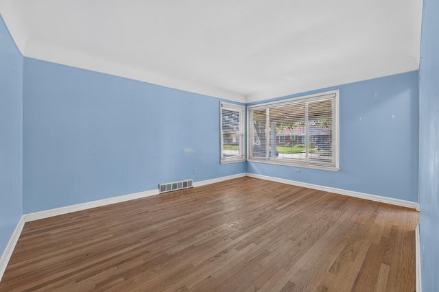 9961 Niver Avenue, Allen Park, MI 48101