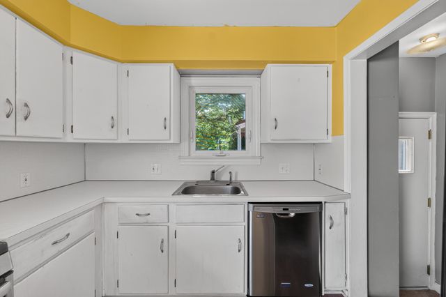 9961 Niver Avenue, Allen Park, MI 48101