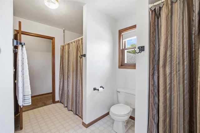 W6817 APPLETREE COURT, Greenville, WI 54942