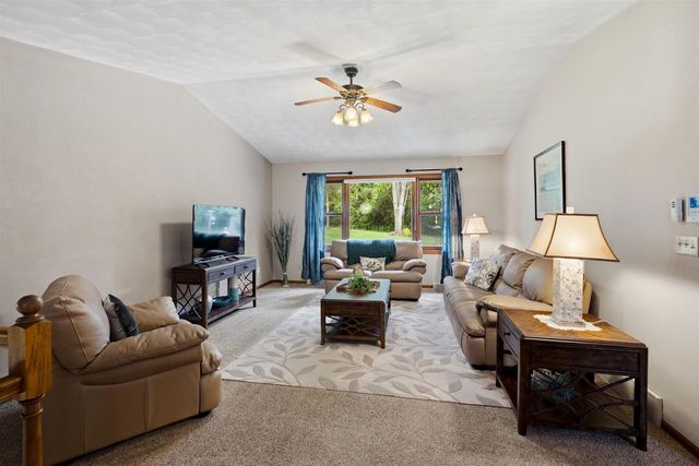 W6817 APPLETREE COURT, Greenville, WI 54942