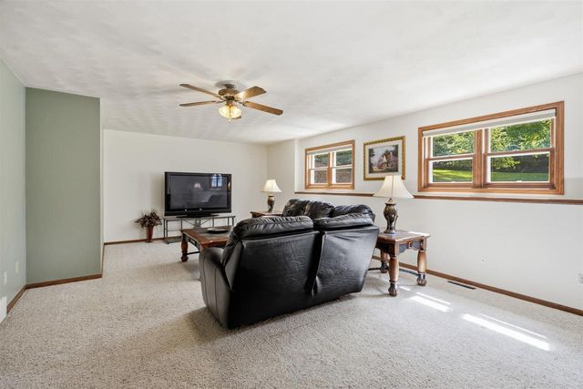 W6817 APPLETREE COURT, Greenville, WI 54942