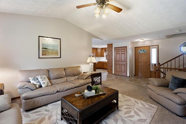 W6817 APPLETREE COURT, Greenville, WI 54942