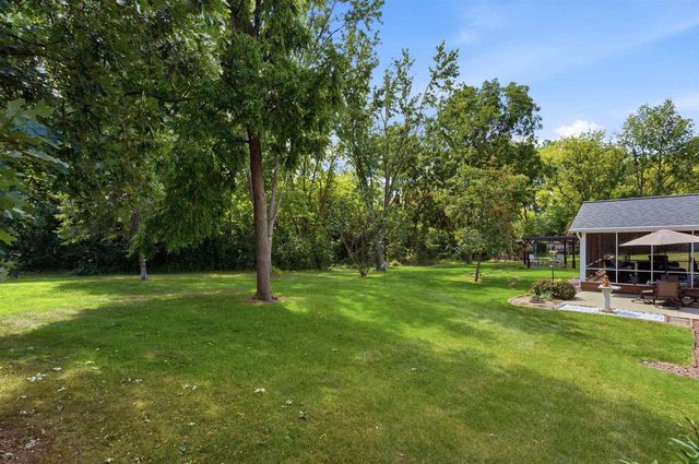 W6817 APPLETREE COURT, Greenville, WI 54942