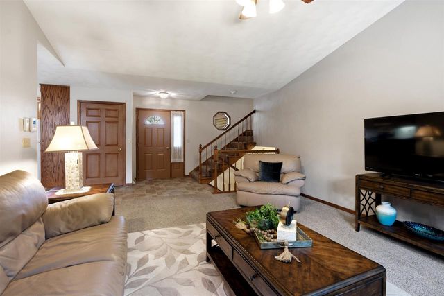 W6817 APPLETREE COURT, Greenville, WI 54942