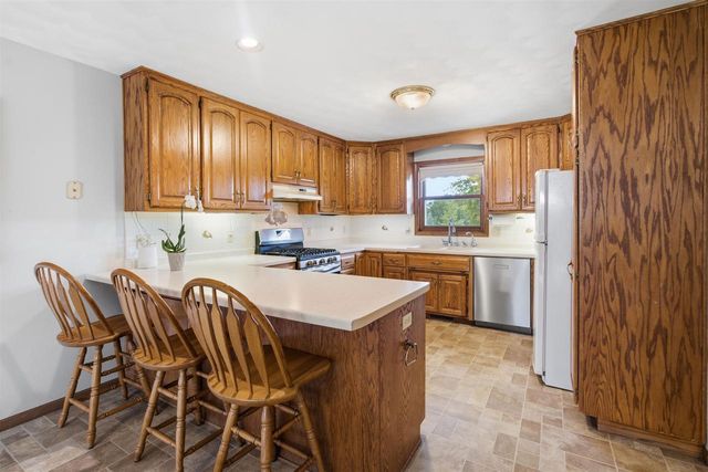 W6817 APPLETREE COURT, Greenville, WI 54942
