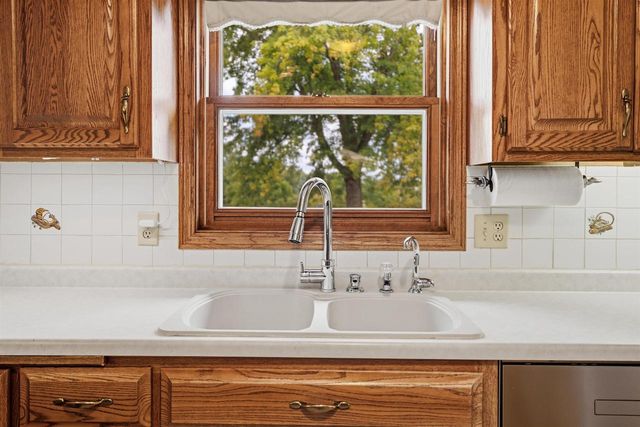 W6817 APPLETREE COURT, Greenville, WI 54942