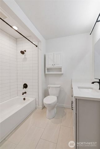 1401 W Bertona Street, Seattle, WA 98119