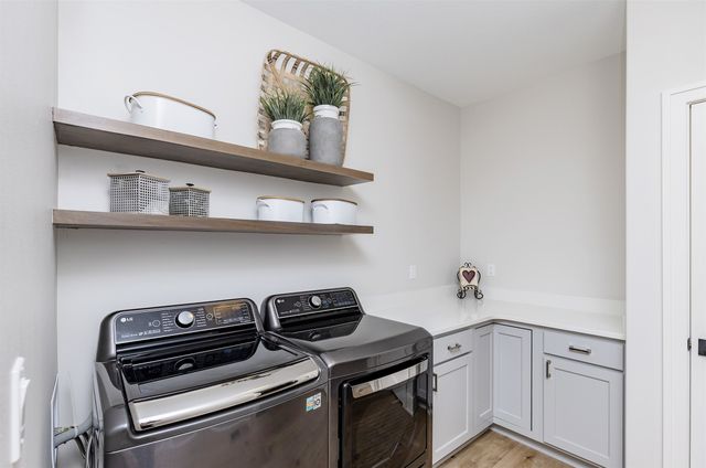 2426 SW Vineyard Lane, Ankeny, IA 50023