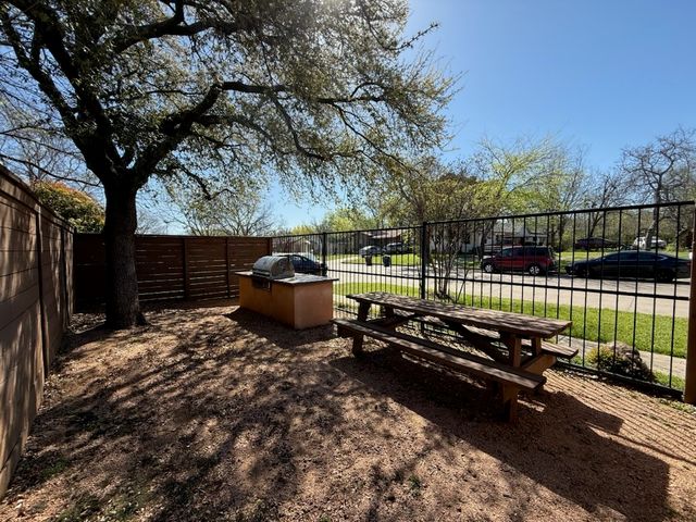 5928 Fletcher Avenue 16, Fort Worth, TX 76107