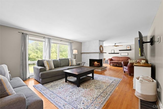 4557 Abbey Road, Onondaga, NY 13215