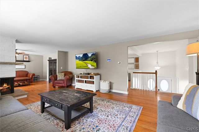 4557 Abbey Road, Onondaga, NY 13215
