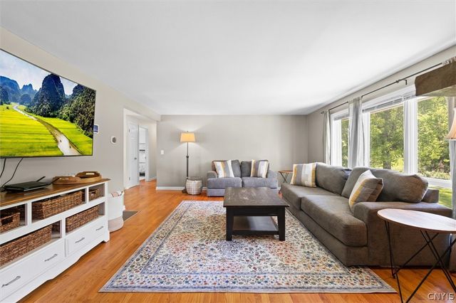 4557 Abbey Road, Onondaga, NY 13215