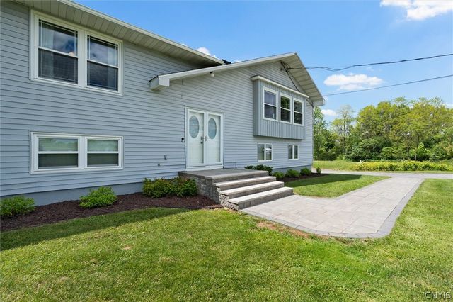 4557 Abbey Road, Onondaga, NY 13215