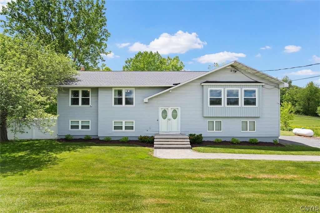 4557 Abbey Road, Onondaga, NY 13215