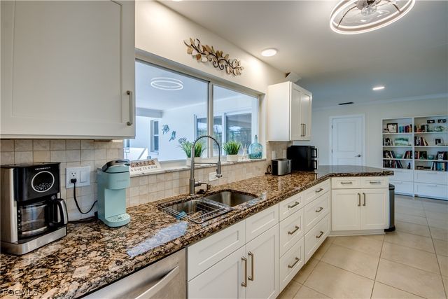 5966 SW 1st CT, Cape Coral, FL 33914