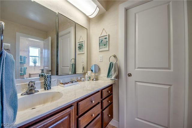 5966 SW 1st CT, Cape Coral, FL 33914