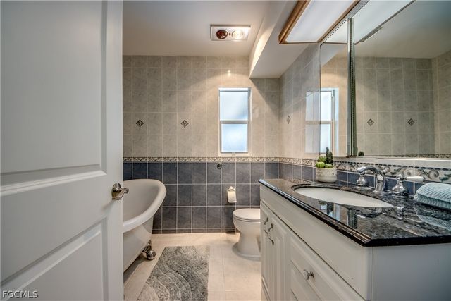 5966 SW 1st CT, Cape Coral, FL 33914